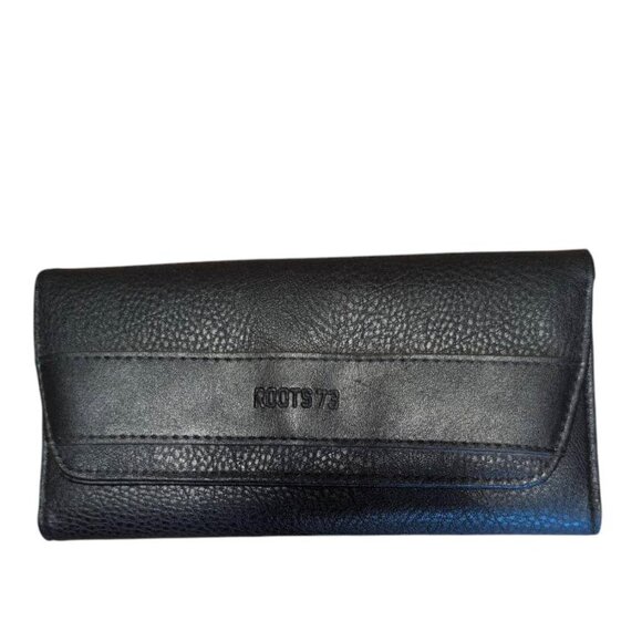 Roots Wallet Black Leather Tri Fold Clutch Pebbled Snap Wallet zip Coin Pouch - Picture 1 of 5